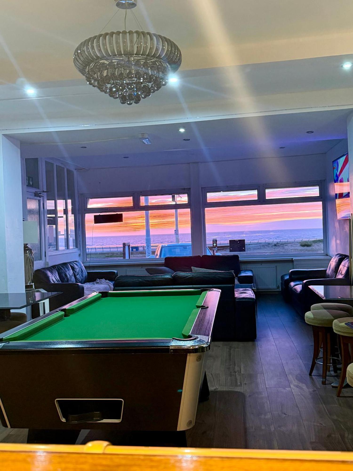 On The Beach Hotel — Photos 2